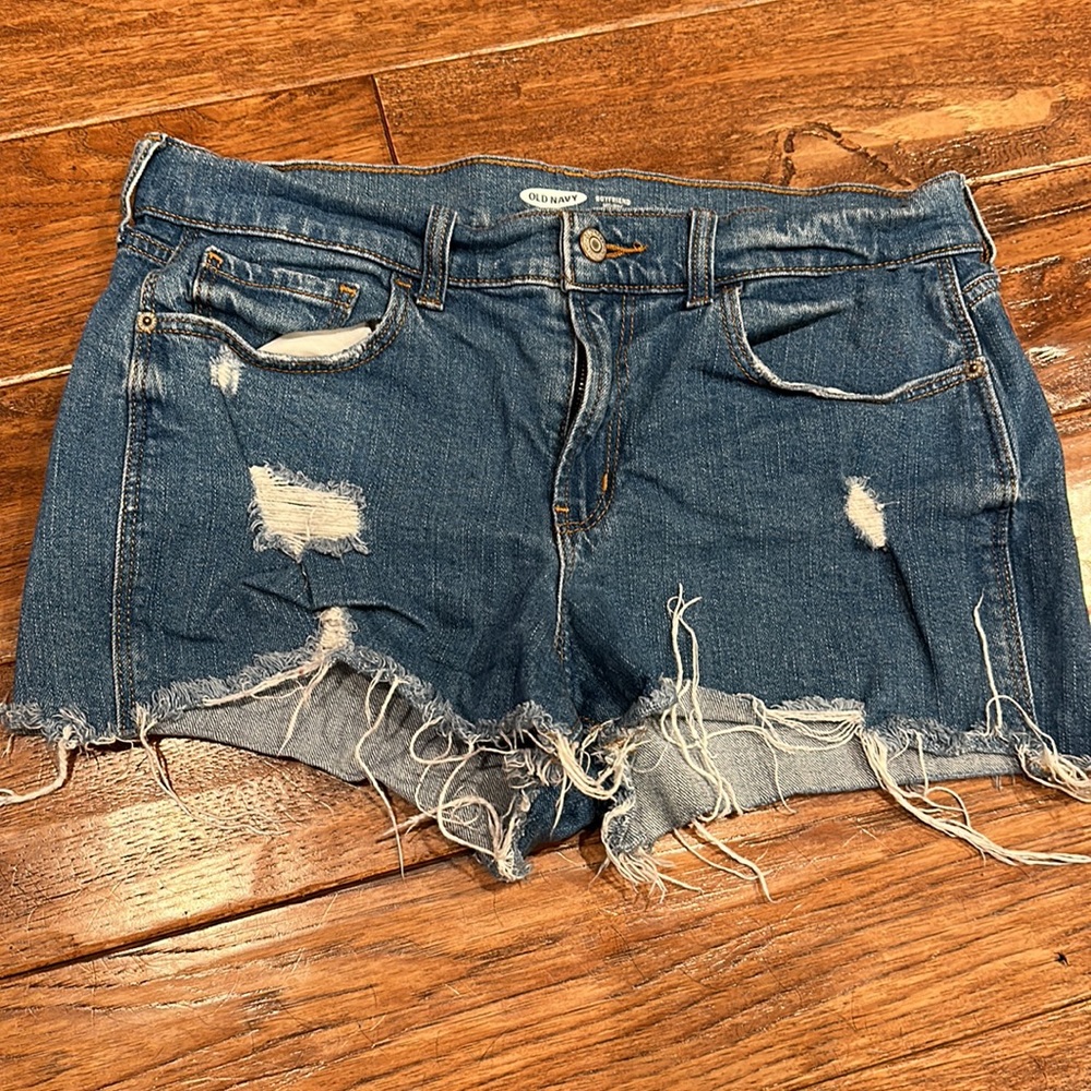 Mid rise shorts